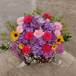 枚方市での花束・ブーケ・花籠のご注文もお任せください