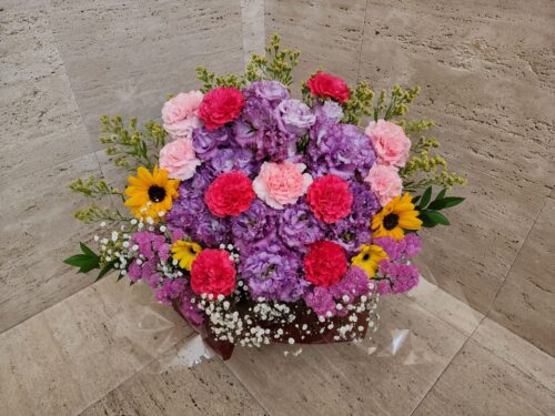 枚方市での花束・ブーケ・花籠のご注文もお任せください