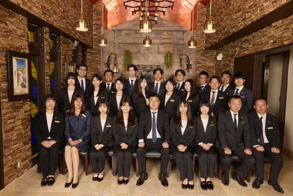 西鶴スタッフ集合写真